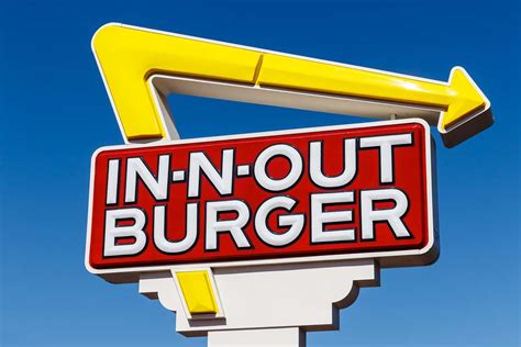 In-N-Out Burger Restaurant located in Pasadena, CA. . In and out near me